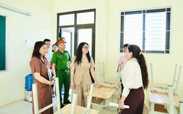 Ban Chỉ đạo Kỳ thi tốt nghiệp THPT xã Phú Nghĩa năm 2026 kiểm tra công tác chuẩn bị tại Điểm thi Trường THCS Trung Hòa