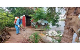 Trung tâm Dịch vụ Tổng hợp xã Ứng Thiên triển khai đợt vệ sinh, khử trùng tiêu độc sau tiêm phòng đợt 1 năm 2026
