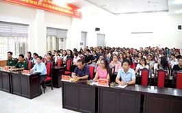 Hoài Đức khai mạc lớp bồi dưỡng kiến thức quốc phòng và an ninh cho 180 cán bộ, đảng viên đối tượng 4 năm 2026