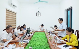 Ban Văn hóa - Xã hội HĐND xã Quảng Bị giám sát việc thực hiện chính sách trợ cấp hưu trí xã hội
