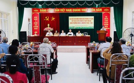 Phó Bí thư Thường trực Đảng ủy phường Đỗ Khắc Đạo tiếp xúc cử tri trước kỳ họp thứ hai HĐND phường khóa II, nhiệm kỳ 2026 -2031