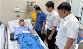 Lãnh đạo phường Văn Miếu – Quốc Tử Giám thăm hỏi chiến sĩ nghĩa vụ bị thương khi làm nhiệm vụ