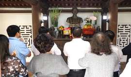 Đảng ủy – HĐND – UBND - Ủy ban MTTQ xã Bình Minh tổ chức Lễ dâng hương tại nhà lưu niệm Bác Hồ