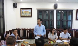 Lắng nghe ý kiến đảng viên phường Điện Biên (quận Ba Đình) chuyển sinh hoạt Đảng về phường Hoàn Kiếm (mới)