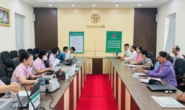 Ngân hàng Chính sách xã hội tổ chức giao ban và giao dịch tháng 7/2025 trên địa bàn phường Long Biên