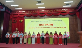 Xã Thạch Thất công bố và trao quyết định về thành lập các cơ quan tham mưu, giúp việc thuộc Đảng ủy, HĐND, UBND, UB MTTQ Việt Nam và công tác cán bộ xã Thạch Thất
