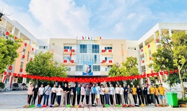 Các trường học trên địa bàn phường Long Biên hưởng ứng Cuộc thi “Long Biên Sáng - Xanh - Sạch - Đẹp” năm 2025