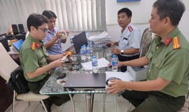 TUYÊN TRUYỀN TỚI NGƯỜI DÂN, CÁC HỘ KINH DOANH VÀ DOANH NGHIỆP TRÊN ĐỊA BÀN 