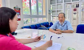 UBND PHƯỜNG VĂN MIẾU – QUỐC TỬ GIÁM GẤP RÚT TRIỂN KHAI TRAO QUÀ TẾT ĐỘC LẬP ĐẾN NHÂN DÂN TRÊN ĐỊA BÀN 