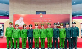 TỪ TRIỂN LÃM “ĐỒNG CHÍ TRẦN QUỐC HOÀN - CUỘC ĐỜI VÀ SỰ NGHIỆP”: BỒI ĐẮP BẢN LĨNH CHÍNH TRỊ, KẾT NỐI TRUYỀN THỐNG VỚI NHIỆM VỤ CÔNG AN CƠ SỞ