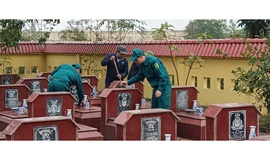 Ban CHQS xã Tam Hưng tổng dọn vệ sinh Nghĩa trang Liệt sĩ nhân dịp Xuân mới 2026