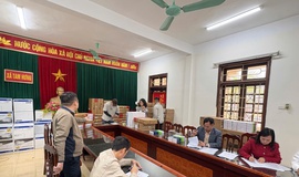 Tam Hưng bàn giao 22 bộ máy vi tính, máy in cho các chi bộ thôn phục vụ công tác bầu cử và chuyển đổi số