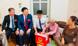 Niềm vui của những cử tri “đặc biệt” ở Tam Hưng