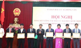 Xã Hồng Vân tổng kết công tác bầu cử, khen thưởng nhiều tập thể, cá nhân