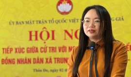 PHÓ CHỦ TỊCH UBND XÃ TRUNG GIÃ NGUYỄN THỊ THANH HUYỀN CÙNG CÁC ỨNG CỬ VIÊN HĐND XÃ TIẾP XÚC CỬ TRI TẠI THÔN ĐO – ĐƠN VỊ BẦU CỬ SỐ 06