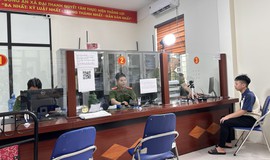 Công an xã Đại Thanh tăng cường trực tiếp công dân đảm bảo xác thực định danh điện tử mức độ 2 cho học sinh trên địa bàn xã phục vụ đăng ký tuyển sinh đầu cấp năm học 2026-2027.