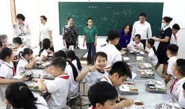 Kiểm tra công tác giết mổ, vệ sinh thú y tại Công ty TNHH Minh Hiền; Công ty cổ phần nông nghiệp BAF Việt Nam; bữa ăn bán trú tại trường tiểu học Thanh Cao