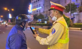 UBND phường Văn Miếu - Quốc Tử Giám tuyên truyền đến Nhân dân nội dung về việc bãi bỏ hoàn toàn Nghị đinh 100 thì hành vi vi phạm nồng độ cồn sẽ xử lý ra sao?