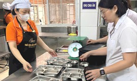 Phường Văn Miếu - Quốc Tử Giám siết chặt an toàn thực phẩm bếp ăn trường học
