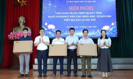 SÓC SƠN BÀN GIAO TRANG THIẾT BỊ MÁY TÍNH, WIFI CHO 62 THÔN, KHU, TỔ DÂN PHỐ