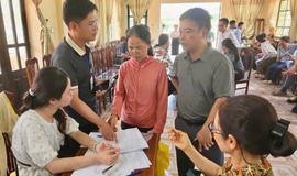 Chi trả hơn 24 tỷ đồng bồi thường, hỗ trợ giải phóng mặt bằng dự án xây dựng hạ tầng kỹ thuật khu đấu giá quyền sử dụng đất ở tại xã Hồng Vân