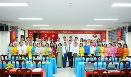 ĐẢNG BỘ XÃ PHÙ ĐỔNG TỔ CHỨC LỄ KẾT NẠP ĐẢNG VIÊN CHO 7 QUẦN CHÚNG ƯU TÚ