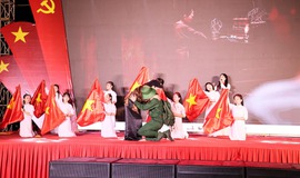 Rộn ràng đêm văn nghệ mừng ngày thống nhất đất nước
