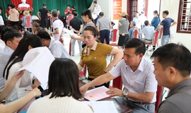 Tam Hưng đồng thuận từ cơ sở, 98 hộ dân thôn Từ Am nhận tiền bồi thường, sẵn sàng bàn giao mặt bằng dự án lớn
