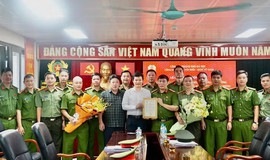 CÔNG AN PHƯỜNG VĂN MIẾU - QUỐC TỬ GIÁM NHẬN THƯ KHEN VỀ THÀNH TÍCH XUẤT SẮC TRONG ĐẤU TRANH PHÒNG CHỐNG TỘI PHẠM MA TÚY
