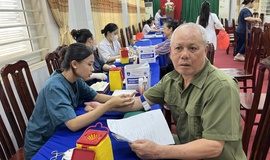 Phường Hà Đông khám sức khỏe miễn phí dành cho người cao tuổi là cán bộ của 115 Tổ dân phố trên địa bàn