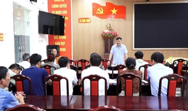 ĐẠI BIỂU HĐND XÃ BÌNH MINH THẢO LUẬN TỔ, ĐÓNG GÓP NHIỀU Ý KIẾN VÀO CÁC NỘI DUNG TRÌNH KỲ HỌP THỨ BA