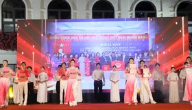 Phường Hoàn Kiếm: Sôi nổi chương trình văn nghệ chào mừng thành công bầu cử