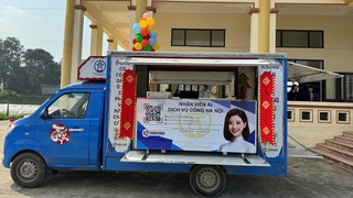 Dịch vụ công lưu động đến với người dân Mỹ Đức – Mang mùa xuân cải cách hành chính về tận cơ sở