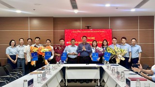 Trung tâm Phục vụ hành chính công thành phố Hà Nội công bố và trao quyết định điều động, bổ nhiệm cán bộ lãnh đạo quản lý