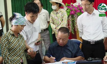 Niềm vui ngày hội trao quà tết độc lập tại xã Suối Hai