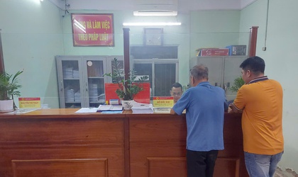 Thị trấn Quốc Oai làm tốt mô hình liên thông “đăng ký khai tử - xóa đăng ký thường trú – hỗ trợ mai táng phí thân thiện vì dân”