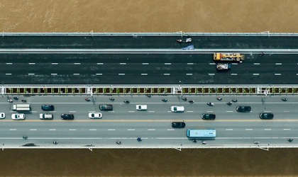 Hà Nội cách chức vụ trong Đảng loạt lãnh đạo sai phạm khi xây cầu Vĩnh Tuy giai đoạn 2