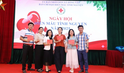 SÔI NỔI NGÀY HỘI HIẾN MÁU TÌNH NGUYỆN NĂM 2025 XÃ HỒNG VÂN