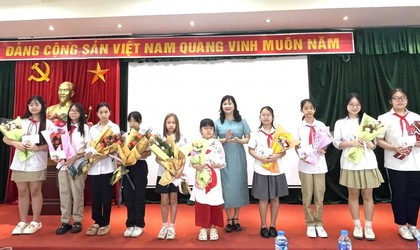 Biểu dương 100 trẻ em gái chăm ngoan, học giỏi