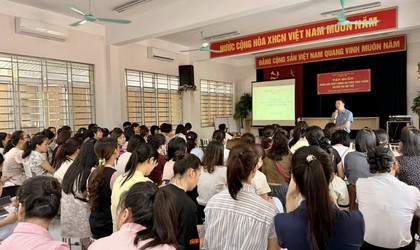Trạm Y tế phường Dương Nội tập huấn kiến thức an toàn thực phẩm cho các cơ sở giáo dục trên địa bàn phường