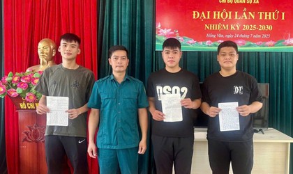 NHIỀU THANH NIÊN XÃ HỒNG VÂN TỰ NGUYỆN VIẾT ĐƠN XIN NHẬP NGŨ