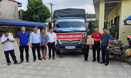 ĐOÀN MẶT TRẬN TỔ QUỐC XÃ BA VÌ HƯỚNG VỀ THÁI NGUYÊN