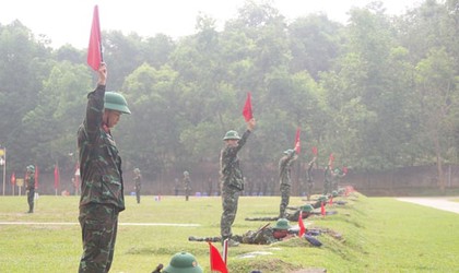 Đại hội lần thứ XVIII Đảng bộ thành phố Hà Nội thành công tốt đẹp:Củng cố vững chắc công tác quốc phòng, an ninh