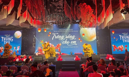 Chi hội Phụ nữ và Đoàn thanh niên phường Tây Hồ tổ chức đêm hội Trung thu cho con em cán bộ, chiến sĩ