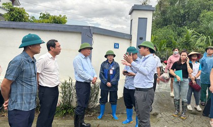 PHÓ BÍ THƯ THƯỜNG TRỰC THÀNH ỦY NGUYỄN VĂN PHONG KIỂM TRA CÔNG TÁC PHÒNG, CHỐNG ÚNG NGẬP TẠI XÃ TRUNG GIÃ