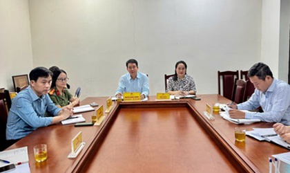 Đồng chí Nguyễn Hoàng Trường – Bí thư Đảng uỷ, Chủ tịch HĐND xã tiếp công dân định kỳ tháng 10
