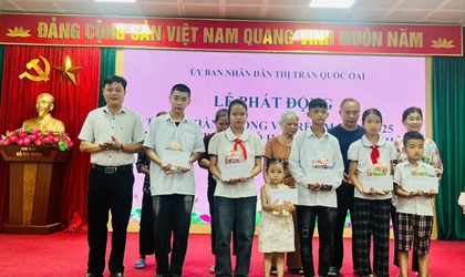 Thị trấn Quốc Oai: Lễ phát động Tháng hành động vì trẻ em năm 2025 và trao quà cho trẻ em có hoàn cảnh khó khăn