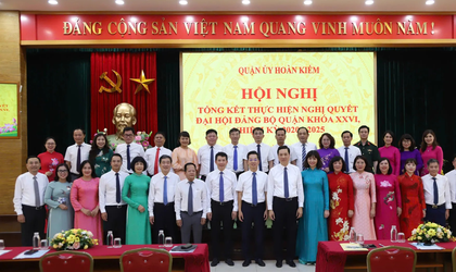 Đảng bộ Quận Hoàn Kiếm khen thưởng nhiều tập thể, cá nhân có thành tích xuất sắc