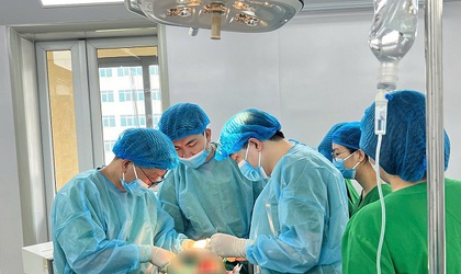 Bệnh viện Ung Bướu Hà Nội cứu sống bệnh nhân suy tim có khối U hiếm gặp