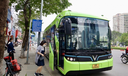 Phổ cập phương tiện xanh, Hà Nội xem xét tăng lệ phí trước bạ đối với xe xăng